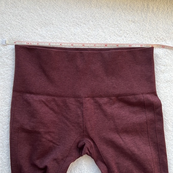 Lululemon Burgundy Leggings Size 4 - Picture 5 of 6